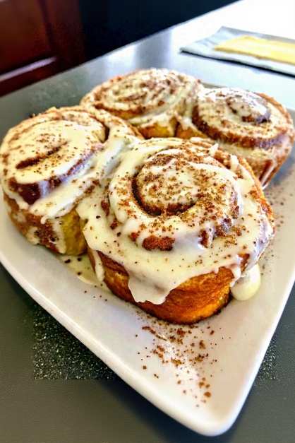 CINNAMON ROLLS - Imagen 2
